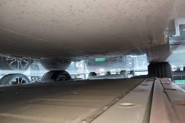 Used Zeekr 001 2024 WE Edition 100 kWh Rear-Drive Right Side Sill