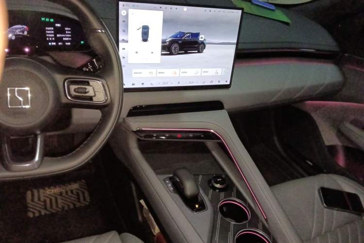Used Zeekr 001 2025 WE Edition 100 kWh Rear-Wheel Drive Audio And AC Panel