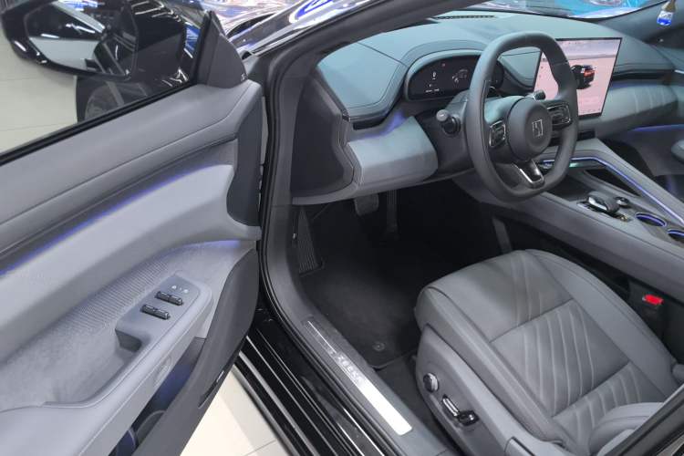 Used Zeekr 001 2025 ME Version 100 kWh All-Wheel Drive Driver Seat