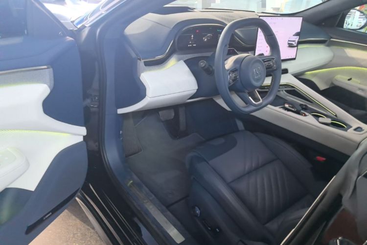 Used Zeekr 001 2025 YOU Edition 100 kWh All-Wheel Drive Driver Seat