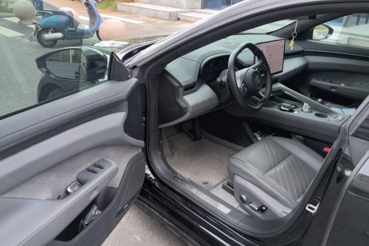Used Zeekr 001 2025 WE Edition 95 kWh All-Wheel Drive Driver Seat