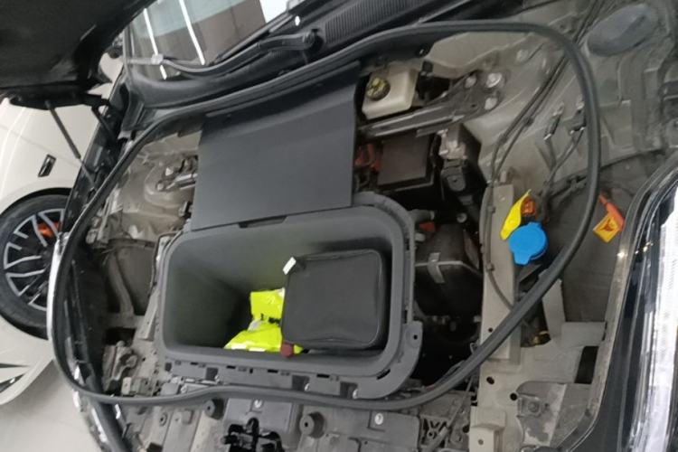 Used Zeekr 001 2025 YOU Edition 100 kWh All-Wheel Drive Engine Bay