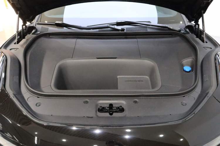Used Zeekr 001 2025 YOU Edition 100 kWh All-Wheel Drive Engine Bay