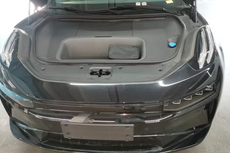 Used Zeekr 001 2025 YOU Edition 100 kWh All-Wheel Drive Engine Bay
