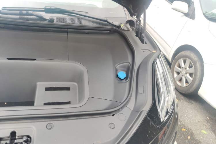 Used Zeekr 001 2025 WE Edition 100 kWh Rear-Wheel Drive Engine Bay Left