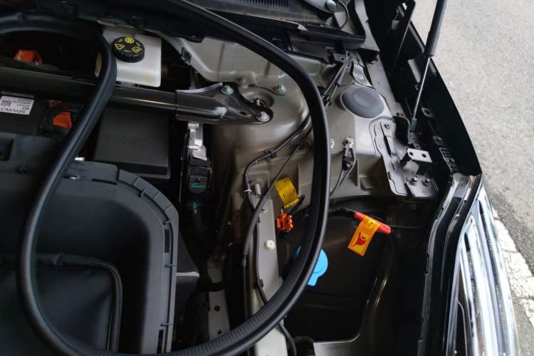 Used Zeekr 001 2025 WE Edition 95 kWh All-Wheel Drive Engine Bay Left