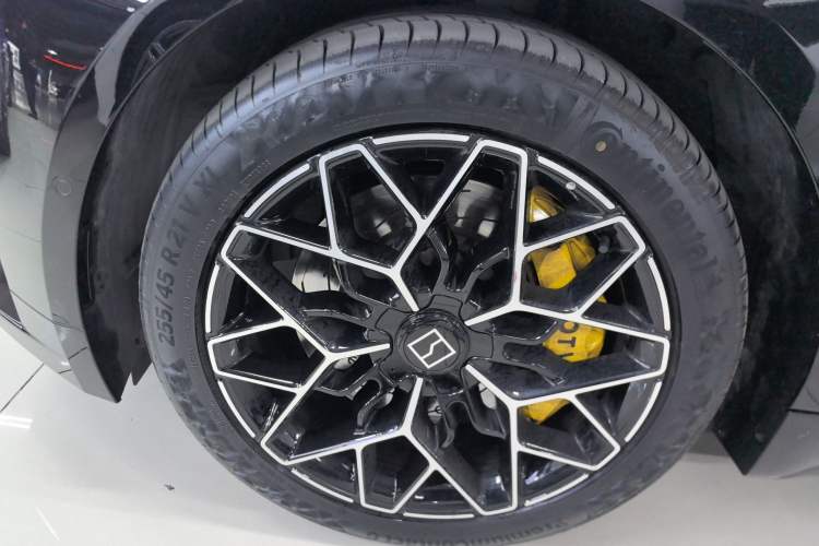 Used Zeekr 001 2025 ME Version 100 kWh All-Wheel Drive Exterior 4