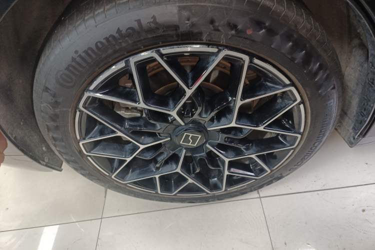 Used Zeekr 001 2025 ME Version 100 kWh All-Wheel Drive Exterior 8