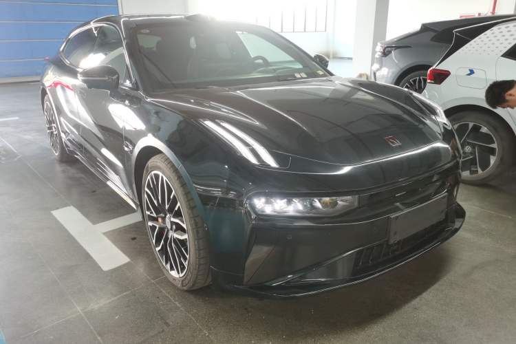 Used Zeekr 001 2025 YOU Edition 100 kWh All-Wheel Drive Front Right 45 Deg