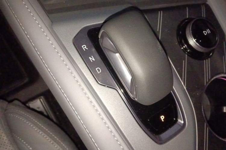 Used Zeekr 001 2025 WE Edition 100 kWh Rear-Wheel Drive Gear Lever
