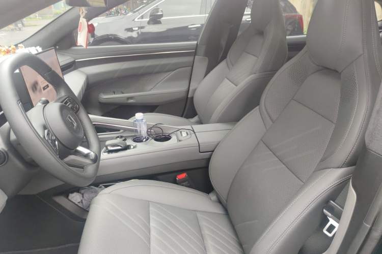 Used Zeekr 001 2025 WE Edition 100 kWh Rear-Wheel Drive Left Front Seat