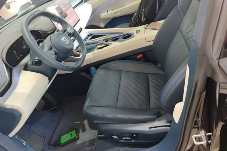 Used Zeekr 001 2025 YOU Edition 100 kWh All-Wheel Drive Left Front Seat