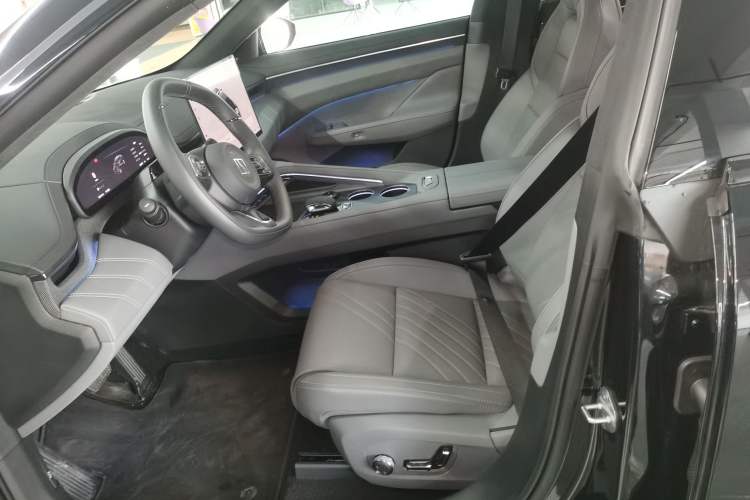 Used Zeekr 001 2025 YOU Edition 100 kWh All-Wheel Drive Left Front Seat