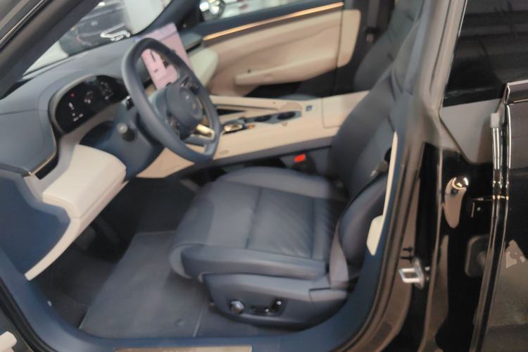 Used Zeekr 001 2025 YOU Edition 100 kWh All-Wheel Drive Left Front Seat