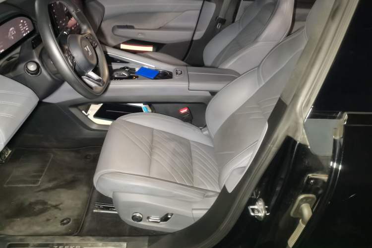 Used Zeekr 001 2025 WE Edition 95 kWh All-Wheel Drive Left Front Seat