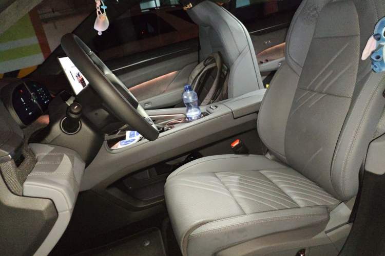 Used Zeekr 001 2025 WE Edition 95 kWh All-Wheel Drive Left Front Seat
