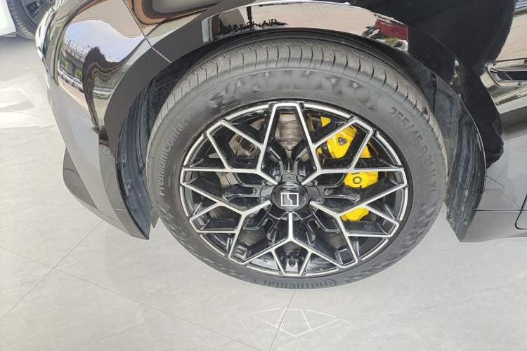 Used Zeekr 001 2025 ME Version 100 kWh All-Wheel Drive Left Front Wheel Hub