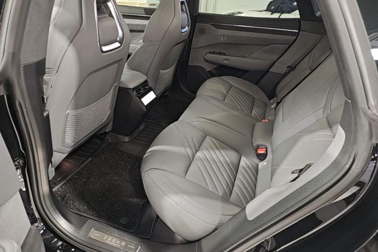 Used Zeekr 001 2025 WE Edition 95 kWh All-Wheel Drive Left Rear Seat