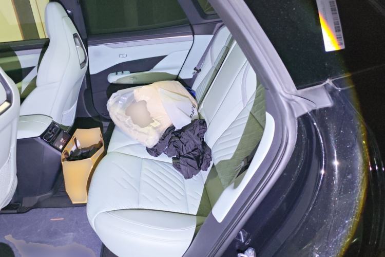 Used Zeekr 001 2025 YOU Edition 100 kWh All-Wheel Drive Left Rear Seat