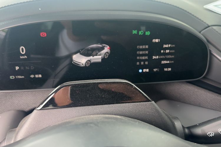 Used Zeekr 001 2025 ME Version 100 kWh All-Wheel Drive Odometer Close Up