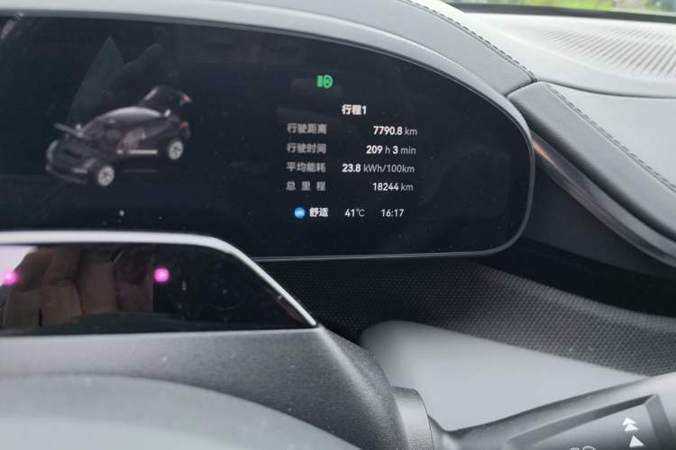 Used Zeekr 001 2025 WE Edition 95 kWh All-Wheel Drive Odometer Close Up