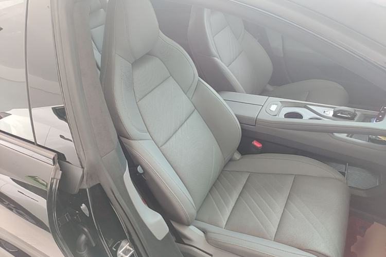 Used Zeekr 001 2025 ME Version 100 kWh All-Wheel Drive Right Front Seat