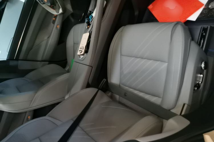 Used Zeekr 001 2025 ME Version 100 kWh All-Wheel Drive Right Front Seat