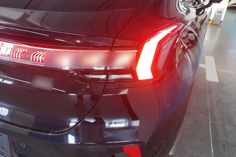 Used Zeekr 001 2025 YOU Edition 100 kWh All-Wheel Drive Right Rear Taillight