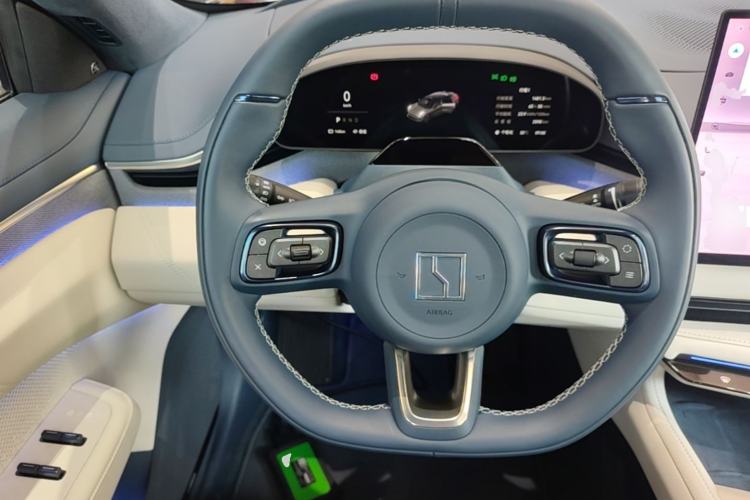Used Zeekr 001 2025 YOU Edition 100 kWh All-Wheel Drive Steering Wheel