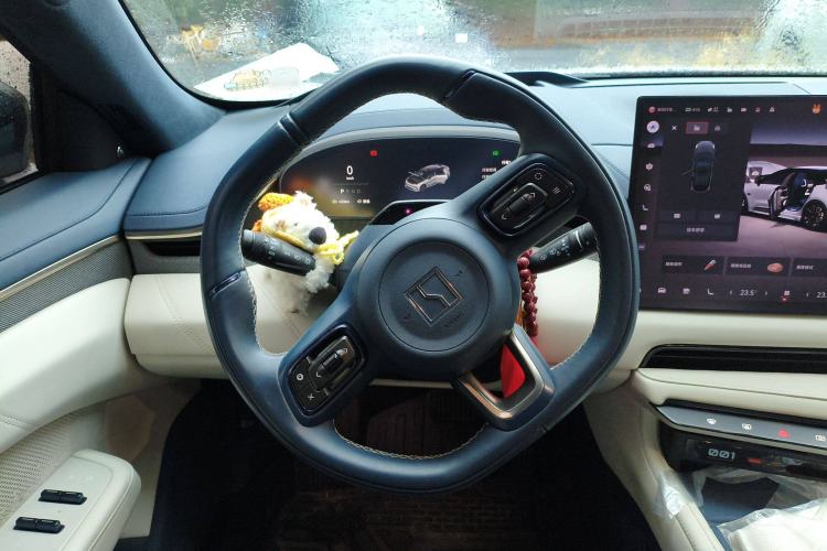Used Zeekr 001 2025 ME Version 100 kWh All-Wheel Drive Steering Wheel