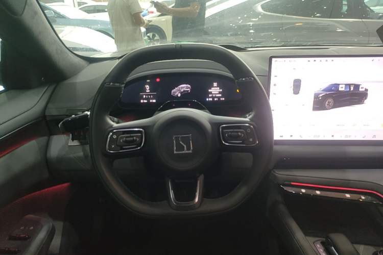 Used Zeekr 001 2025 ME Version 100 kWh All-Wheel Drive Steering Wheel