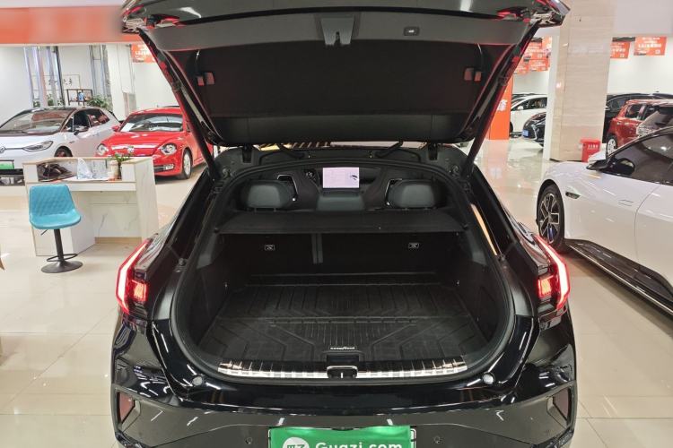 Used Zeekr 001 2025 ME Version 100 kWh All-Wheel Drive Trunk