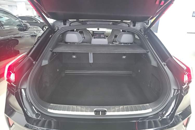 Used Zeekr 001 2025 WE Edition 95 kWh All-Wheel Drive Trunk