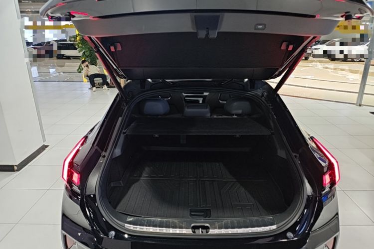 Used Zeekr 001 2025 WE Edition 95 kWh All-Wheel Drive Trunk