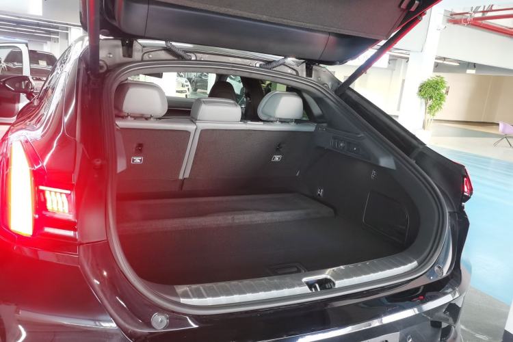 Used Zeekr 001 2025 YOU Edition 100 kWh All-Wheel Drive Trunk