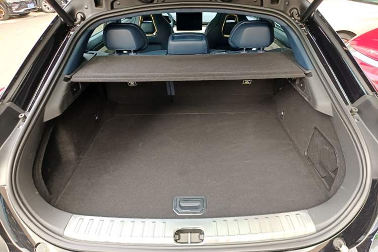 Used Zeekr 001 2025 WE Edition 100 kWh Rear-Wheel Drive Trunk