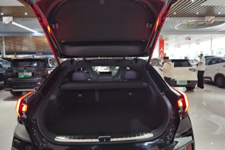 Used Zeekr 001 2025 WE Edition 95 kWh All-Wheel Drive Trunk