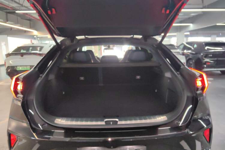 Used Zeekr 001 2025 YOU Edition 100 kWh All-Wheel Drive Trunk