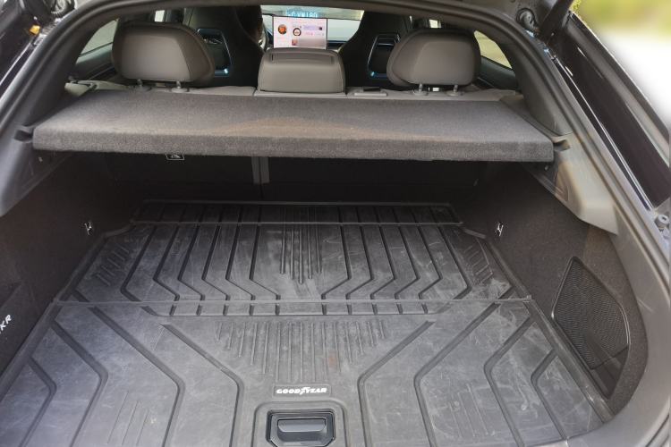 Used Zeekr 001 2025 WE Edition 95 kWh All-Wheel Drive Trunk