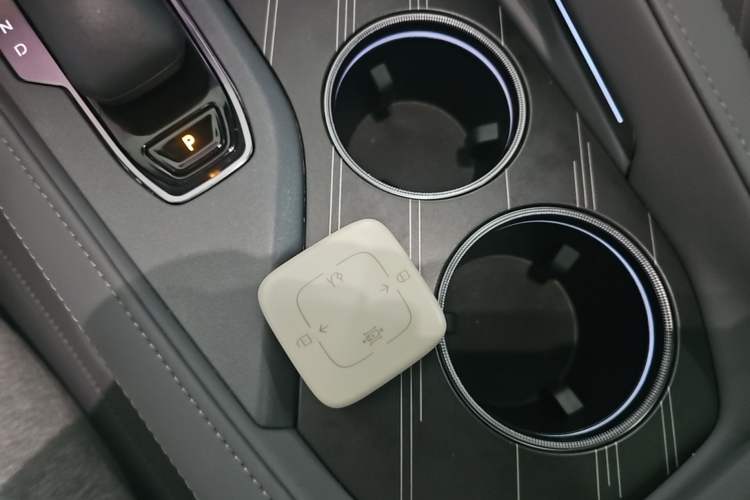 Used Zeekr 001 2025 WE Edition 95 kWh All-Wheel Drive Vehicle Key