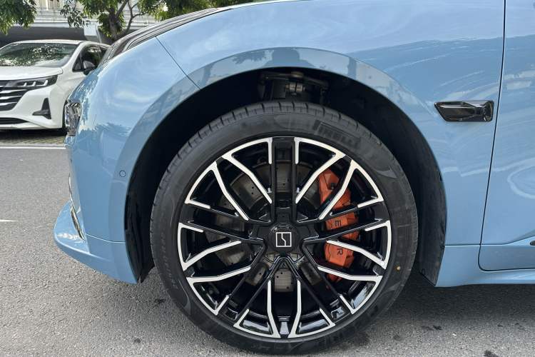 Used Zeekr 001 2025 YOU Edition 100 kWh All-Wheel Drive Exterior 8
