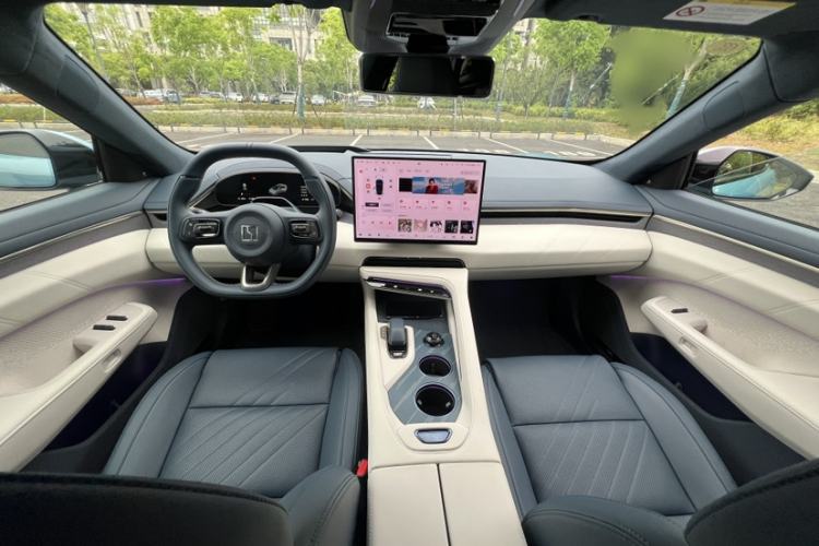 Used Zeekr 001 2025 YOU Edition 100 kWh All-Wheel Drive Interior 5