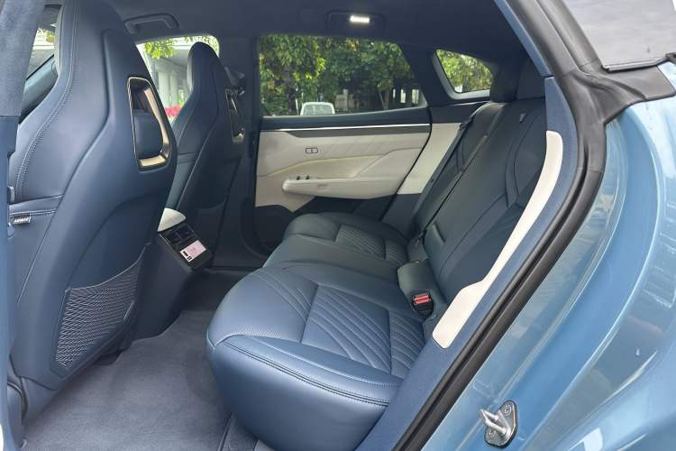 Used Zeekr 001 2025 YOU Edition 100 kWh All-Wheel Drive Interior 7