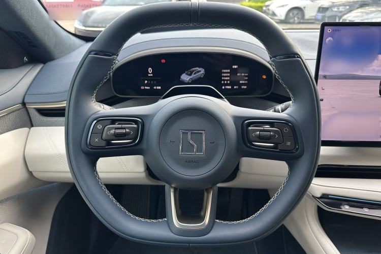 Used Zeekr 001 2025 YOU Edition 100 kWh All-Wheel Drive Interior 8