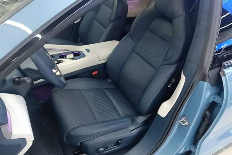 Used Zeekr 001 2025 YOU Edition 100 kWh All-Wheel Drive Left Front Seat