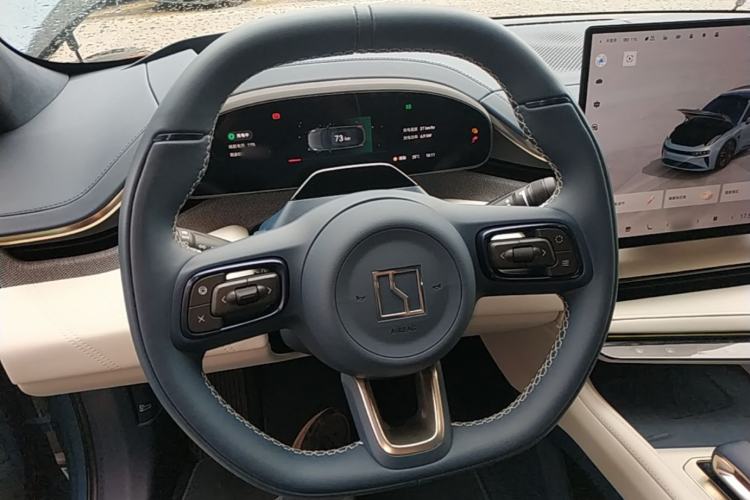 Used Zeekr 001 2025 YOU Edition 100 kWh All-Wheel Drive Steering Wheel