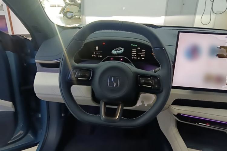 Used Zeekr 001 2025 YOU Edition 100 kWh All-Wheel Drive Steering Wheel