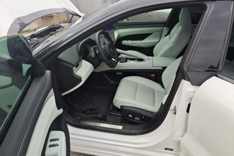 Used Zeekr 001 2025 ME Version 100 kWh All-Wheel Drive Driver Seat