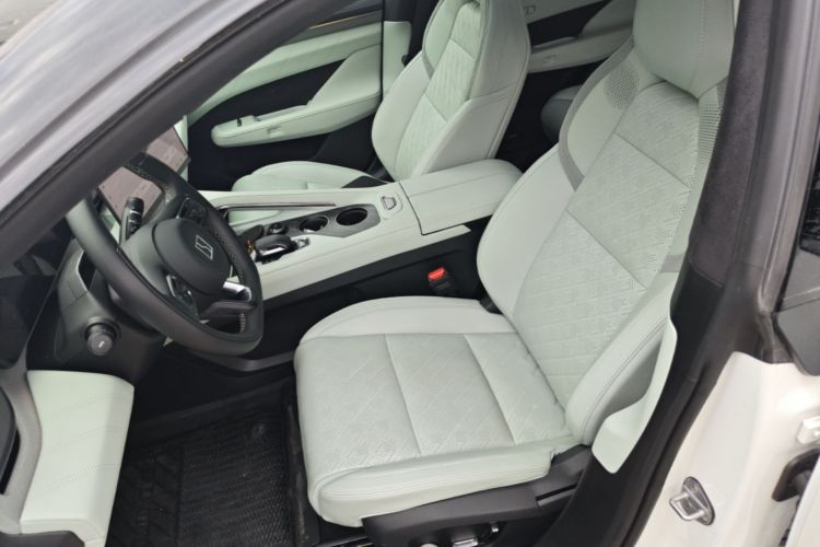 Used Zeekr 001 2025 ME Version 100 kWh All-Wheel Drive Left Front Seat