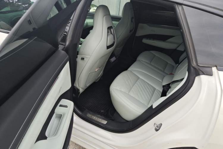 Used Zeekr 001 2025 ME Version 100 kWh All-Wheel Drive Left Rear Seat